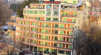 Move N Pick Hotel Murree - image 1