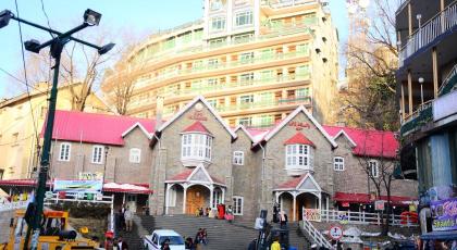 Move N Pick Hotel Murree - image 14