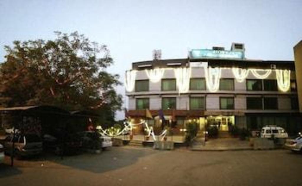 Hotel Pak Continental Hotel - image 4