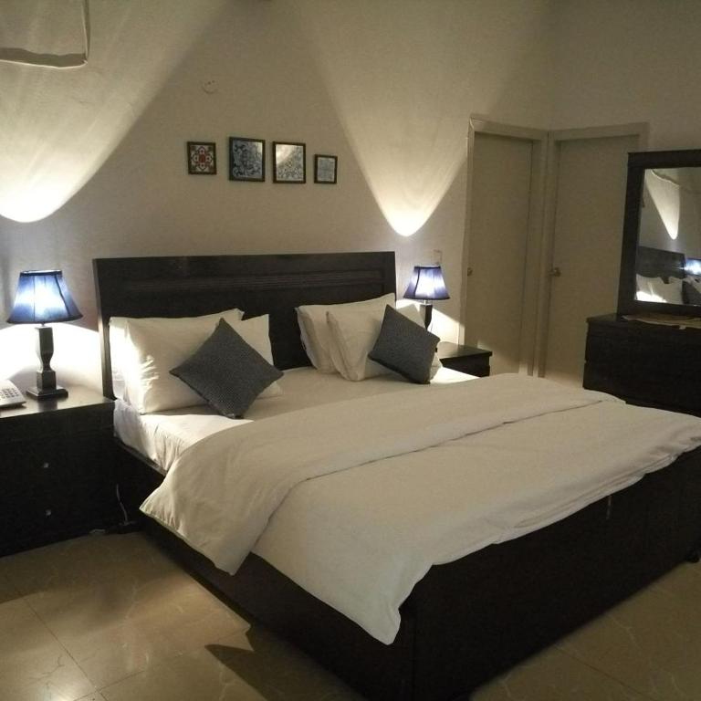 Pyramid International Guest House - image 7