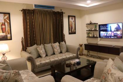 Luxurious Landing Apartments & Suites Bahria Town - image 18