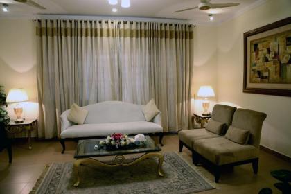 Butterfly Guest House Phase 7 Bahria Town - image 15