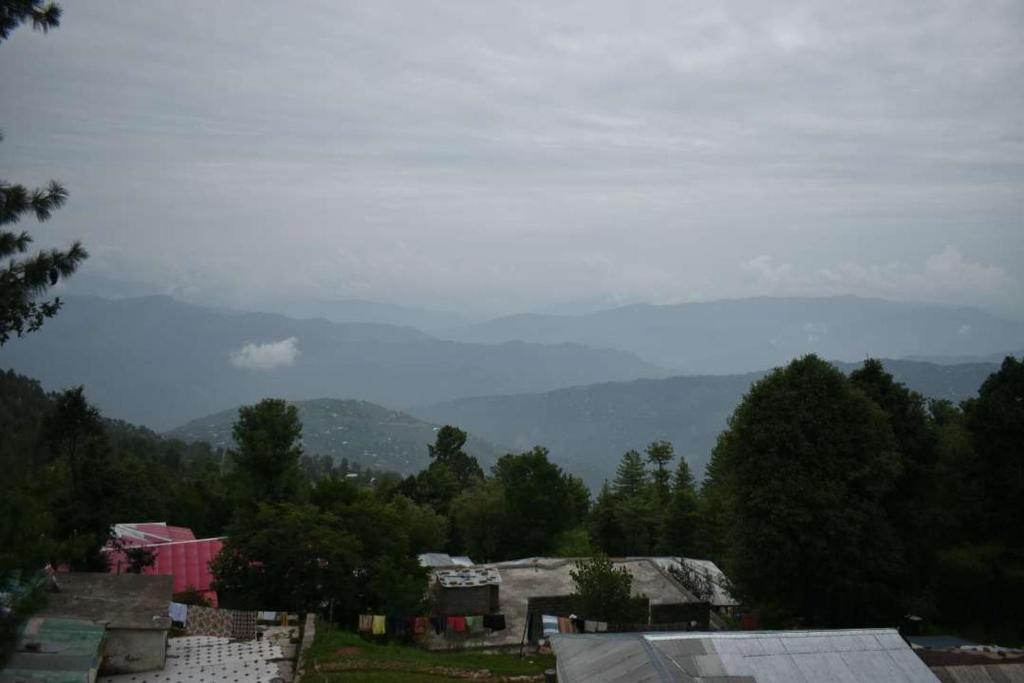 Janjua lodges Murree - image 7