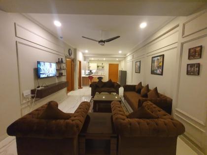 CONGENIAL & COZY 1bedroom Apt Bahria Town - image 9