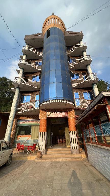 Kashmir Continental Hotel - image 6