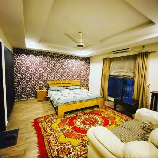 Retreat to stylish flat in bahria town - image 2