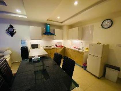 Retreat to stylish flat in bahria town - image 3