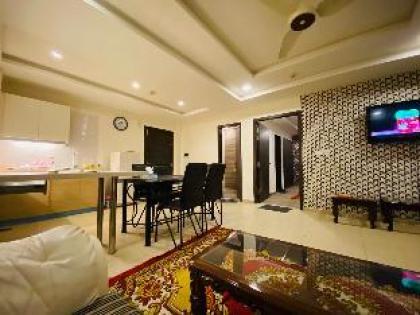 Retreat to stylish flat in bahria town - image 6