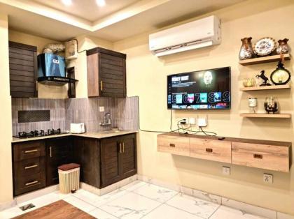 Tranquil & Delightful 1 Bed Apt In Bahria Town - image 8