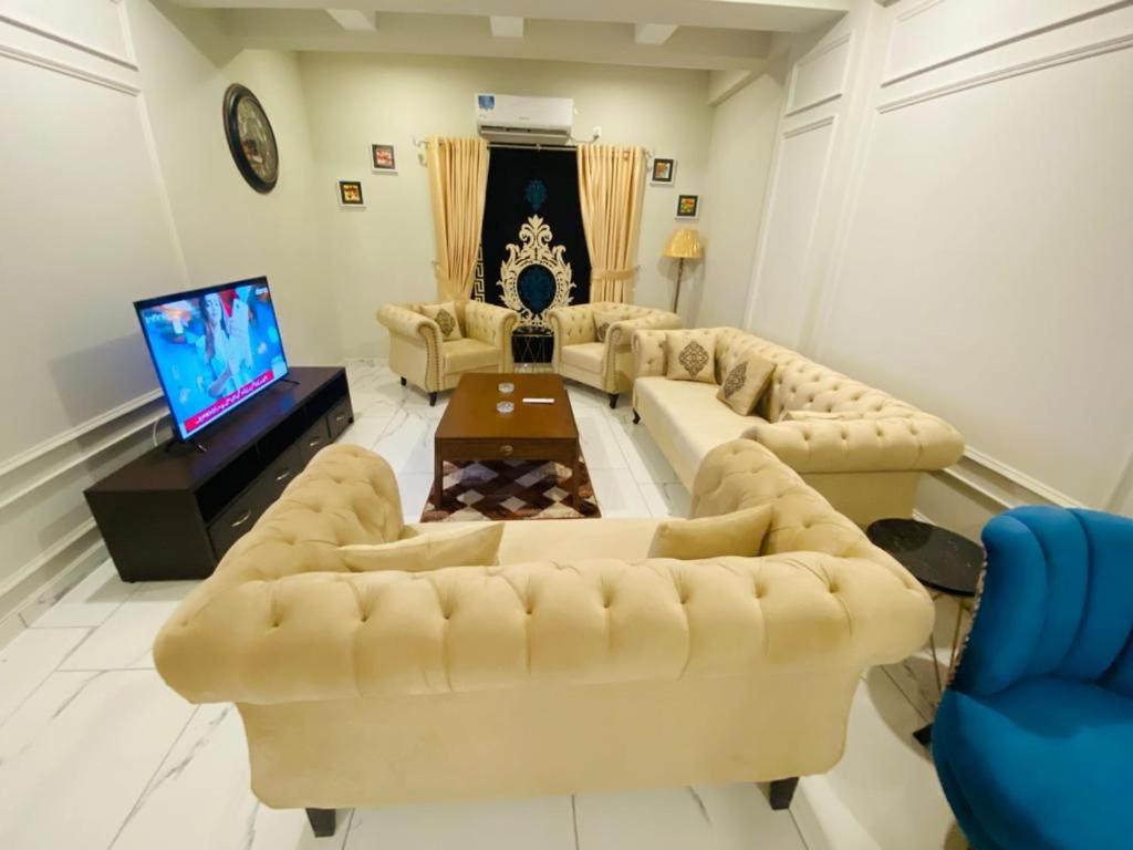 Holidazzle Serviced Apartments Bahria Town - main image