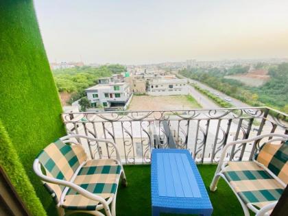 Holidazzle Serviced Apartments Bahria Town - image 11