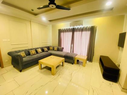 Holidazzle Serviced Apartments Bahria Town - image 16