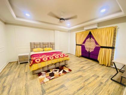 Holidazzle Serviced Apartments Bahria Town - image 4