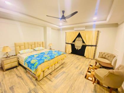 Holidazzle Serviced Apartments Bahria Town - image 8