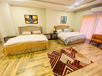 Holidazzle Serviced Apartments Bahria Town - image 9