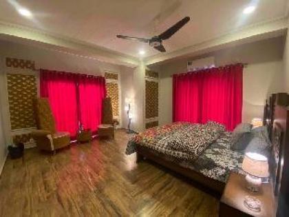 Luxurious 1BHK at Top Location of Twin Cities - image 16