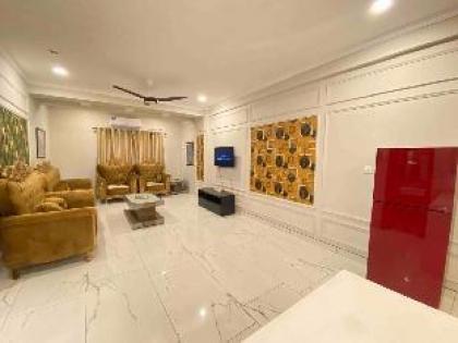 Luxurious 1BHK at Top Location of Twin Cities - image 9