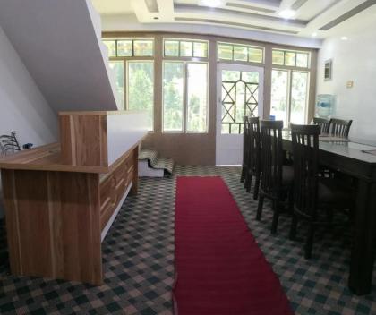 Green Retreat Hotel - image 12