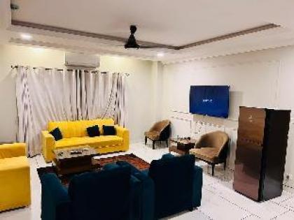 Luxury 2-bedroom apartment in Bahria town - image 8