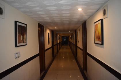 Green Palace Hotel - image 3