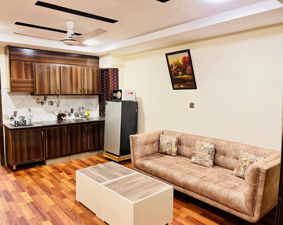 Comfy one bedroom apartment in Bahria town - image 6