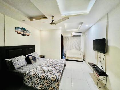 Peacefull one bedroom apartment in Bahria town - image 5