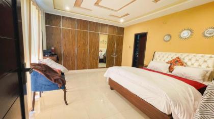 Pine Suite - 2 Bed Service Apartment Murree Islamabad 