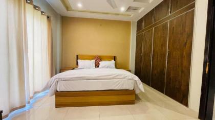 Pine Suite - 2 Bed Service Apartment Murree - image 10