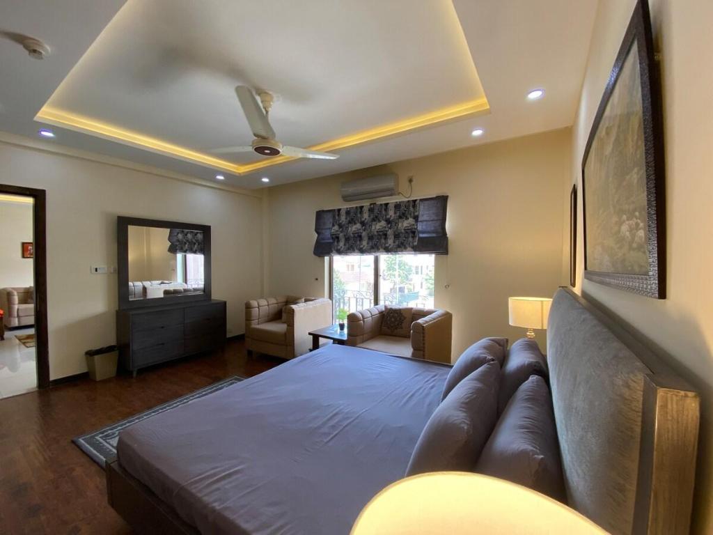 Bahria heights 1 fully furnished 2 bed apartment - image 5