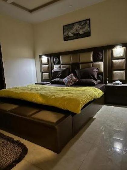 Furnished Luxury Studio Apartment  - image 3