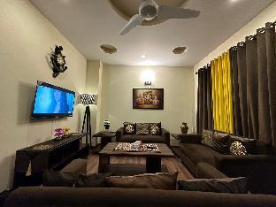 Furnished Luxury Studio Apartment  - image 7