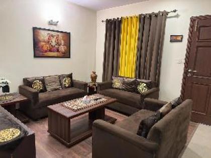 Furnished Luxury Studio Apartment  - image 8