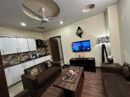 Furnished Luxury Studio Apartment  - image 9