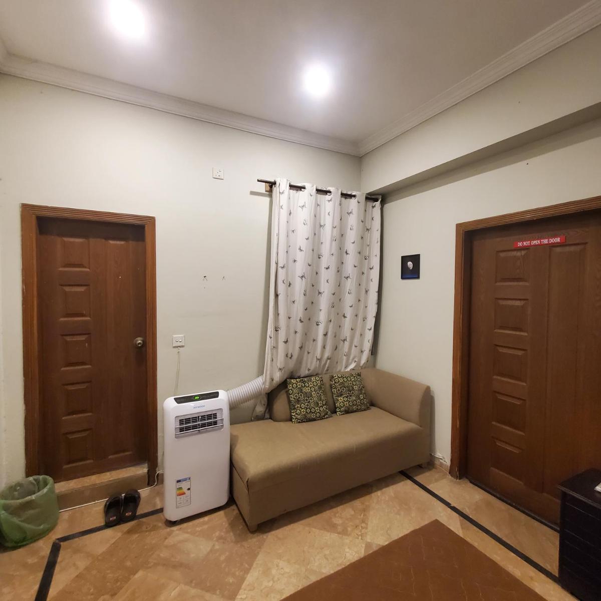 Studio Apartment - Main Margalla Road - image 6