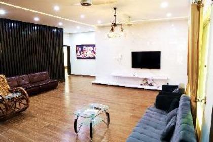 brand new 1 Kanal house - image 13