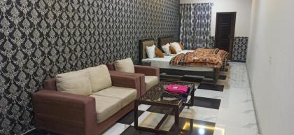 1 Bed Apartment Near isb Airport