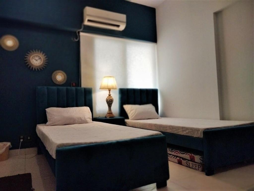 Elegantly Furnished 2 Bed Apartment. - image 2