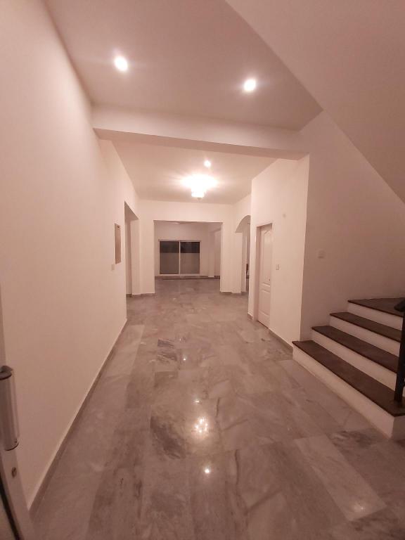 SPACIOUS 7 bedroom house in Islamabsd - image 6