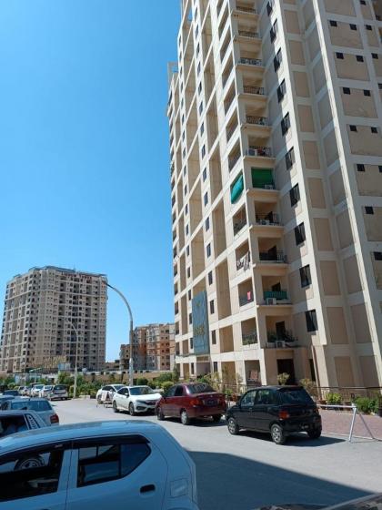 Three-bedroom apartment near Giga mall - image 19