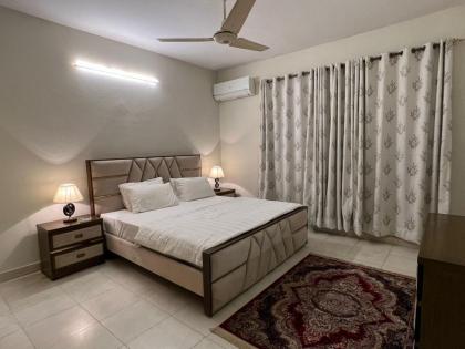 Stallion Luxury Apartments - image 3