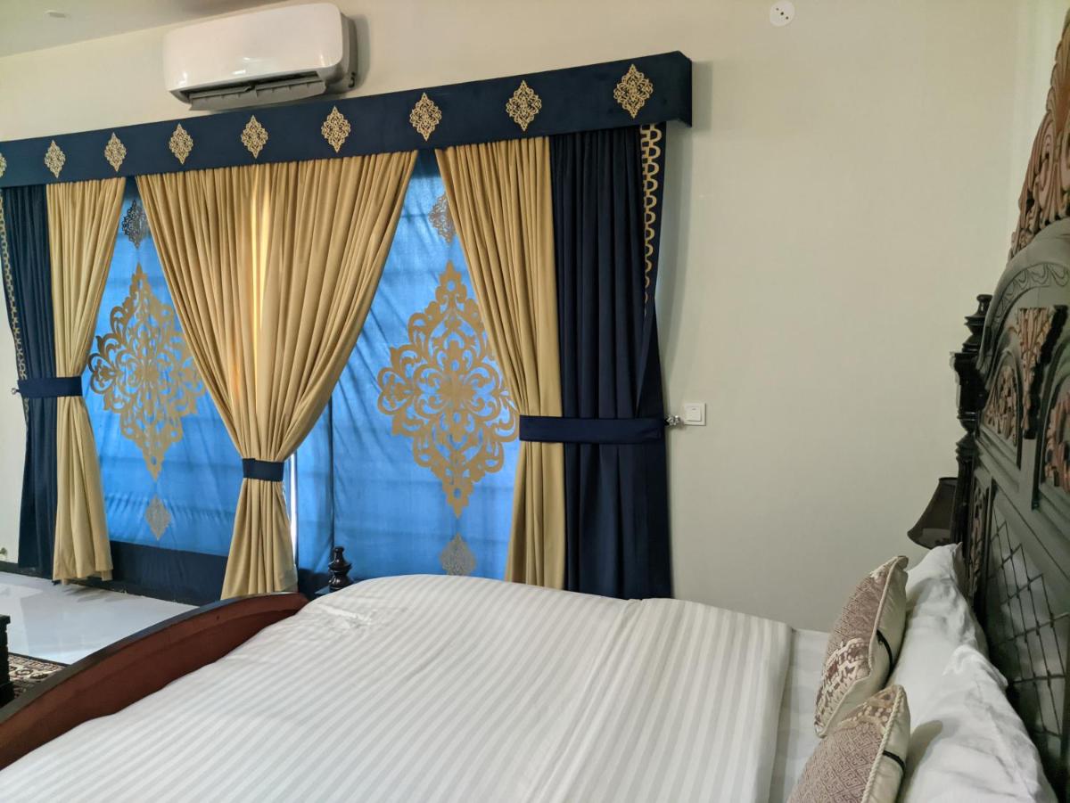 White Palace Guesthouse - image 6