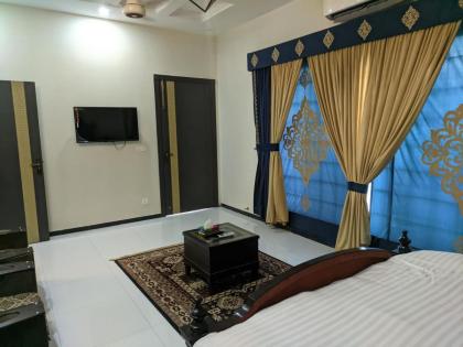 White Palace Guesthouse - image 9