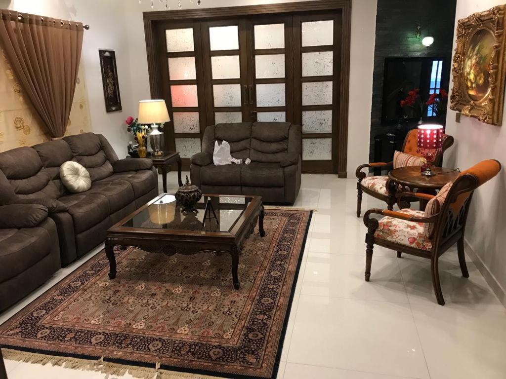 MJS Entire New Designer House 5 BR 13 bed 2 living reclining sofas Italian kitchen 6 bath garage side garden at prime location of Bahria Town Islamabad - image 7