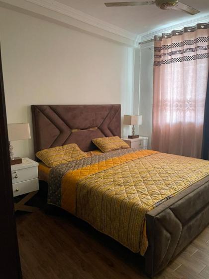 Hill Breeze Luxury Apartment - image 4