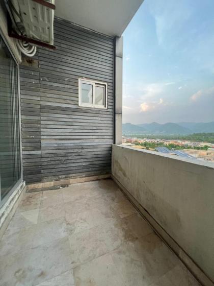 Balcony View/Aesthetic One bedroom Apartment - image 10