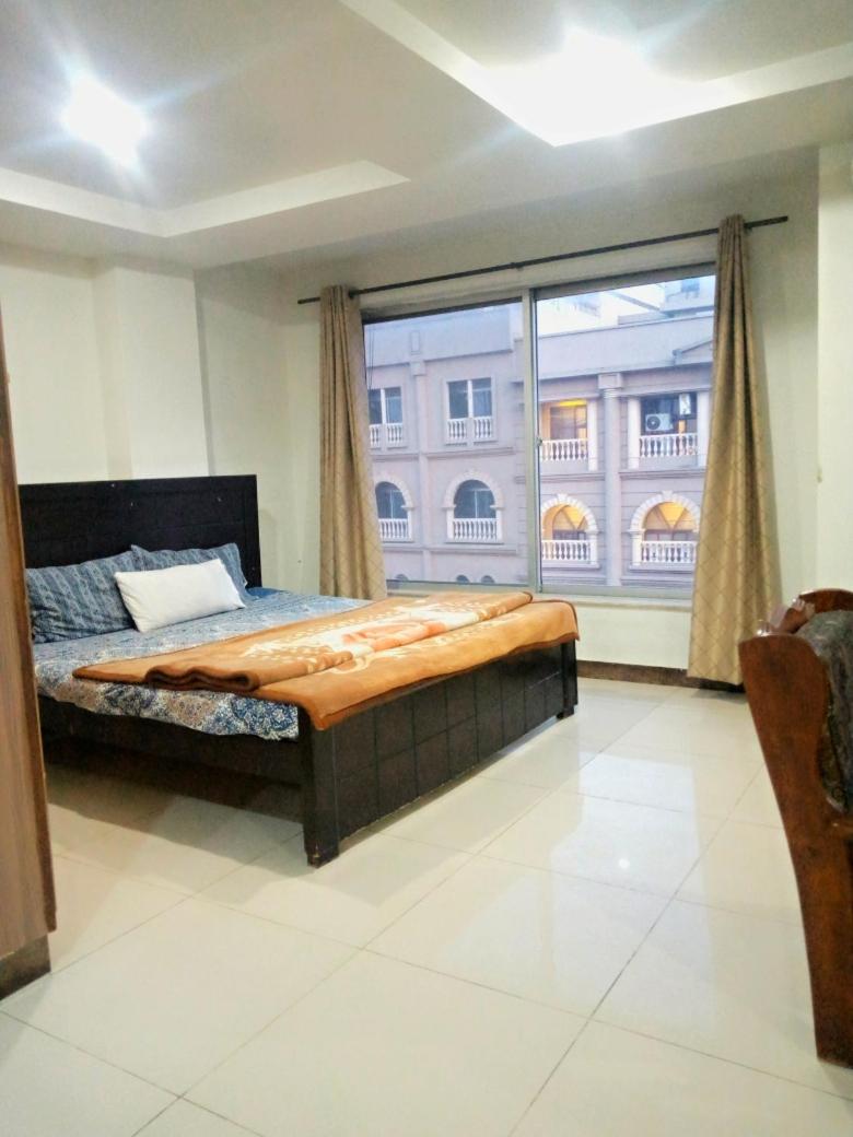 Crescent Apartment Bahria Town - image 6