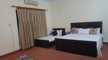 AB Guest House - image 10