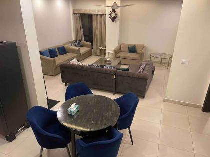 Voyage Executive Royal 3-Bedroom Penthouse Apartment in Islamabad - image 7