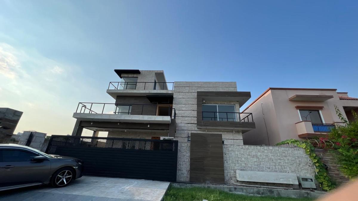 Private entire 3 bedroom portion in Islamabad - image 3