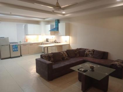 5 Luxury 1 Bed Apartment - image 10